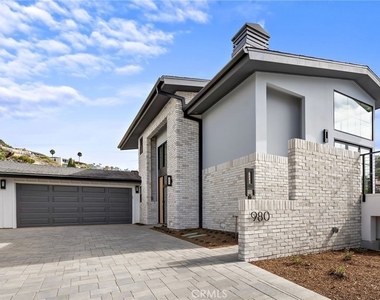 980 Meadowlark Lane - Photo Thumbnail 25