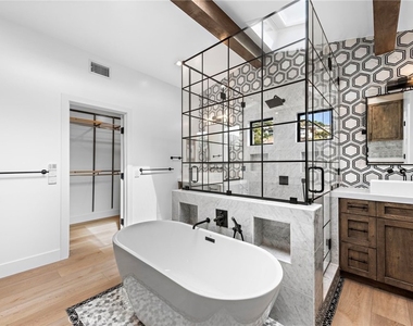 980 Meadowlark Lane - Photo Thumbnail 13