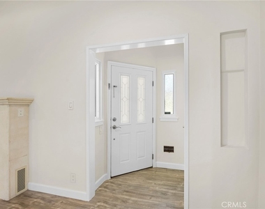 1635 Grandview Avenue - Photo Thumbnail 3