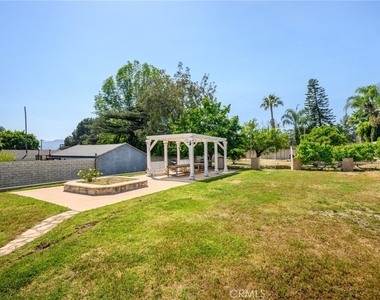 1635 Grandview Avenue - Photo Thumbnail 29