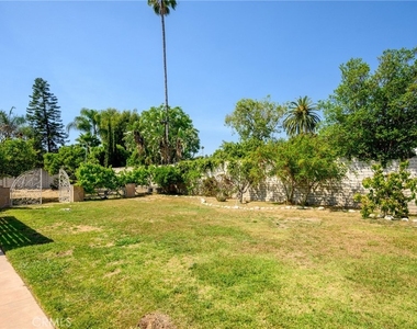 1635 Grandview Avenue - Photo Thumbnail 30