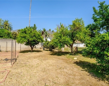 1635 Grandview Avenue - Photo Thumbnail 34