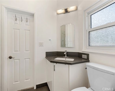 1635 Grandview Avenue - Photo Thumbnail 18
