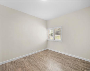 1635 Grandview Avenue - Photo Thumbnail 20