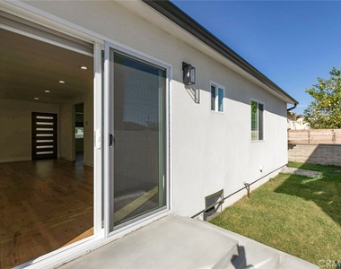 12340 Lull Street - Photo Thumbnail 26