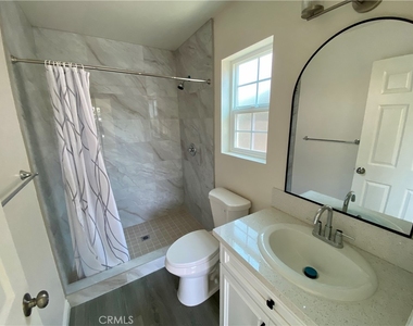 4924 Stewart Ave - Photo Thumbnail 9