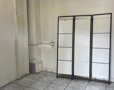22622 Mission Blvd - Photo Thumbnail 8