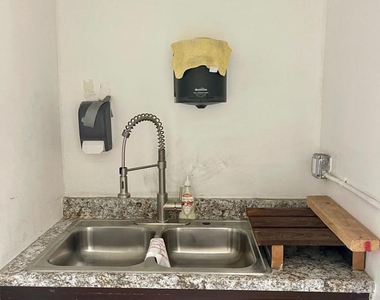 22622 Mission Blvd - Photo Thumbnail 9