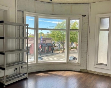 22622 Mission Blvd - Photo Thumbnail 1