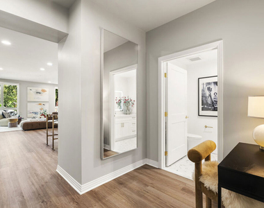 7428 Santa Monica Boulevard - Photo Thumbnail 3