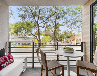 7428 Santa Monica Boulevard - Photo Thumbnail 19