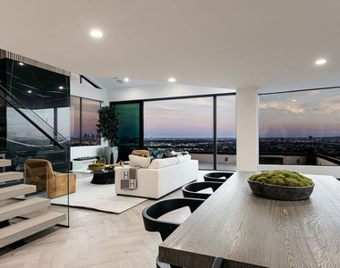 7866 Fareholm Drive - Photo Thumbnail 8