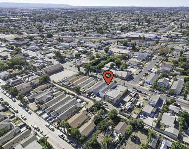 10952 Wilmington Avenue - Photo Thumbnail 17