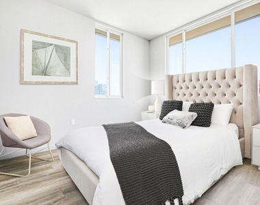 2847 Leeward Avenue - Photo Thumbnail 2