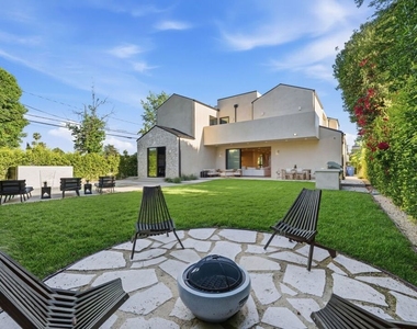 16643 Addison Street - Photo Thumbnail 26