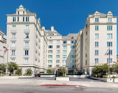 1424 N Crescent Heights Boulevard - Photo Thumbnail 31