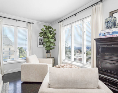1424 N Crescent Heights Boulevard - Photo Thumbnail 2