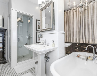 1424 N Crescent Heights Boulevard - Photo Thumbnail 16