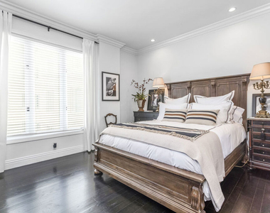 1424 N Crescent Heights Boulevard - Photo Thumbnail 19
