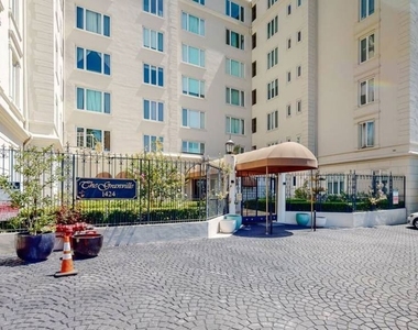 1424 N Crescent Heights Boulevard - Photo Thumbnail 32