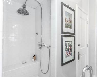 1424 N Crescent Heights Boulevard - Photo Thumbnail 18