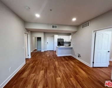 5553 W 6th Street - Photo Thumbnail 5