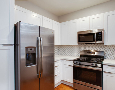 5553 W 6th Street - Photo Thumbnail 2