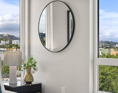 7428 Santa Monica Boulevard - Photo Thumbnail 7