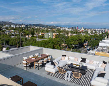 7428 Santa Monica Boulevard - Photo Thumbnail 18