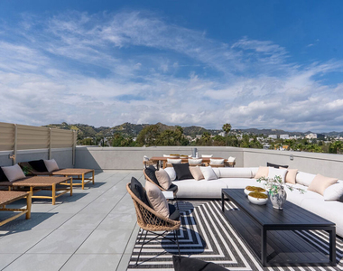 7428 Santa Monica Boulevard - Photo Thumbnail 17