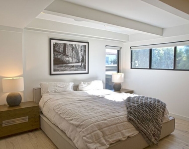 8297 Presson Place - Photo Thumbnail 11