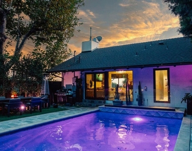8297 Presson Place - Photo Thumbnail 13