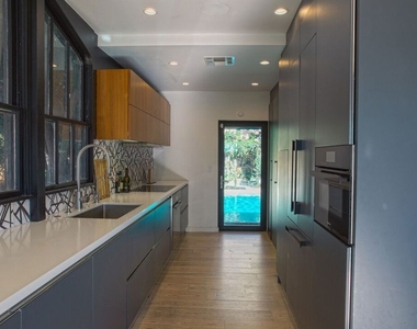 8297 Presson Place - Photo Thumbnail 7