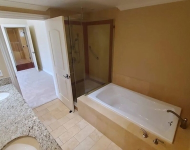 1135 S Shenandoah Street - Photo Thumbnail 32