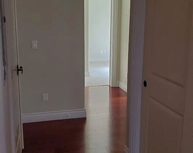 1135 S Shenandoah Street - Photo Thumbnail 40