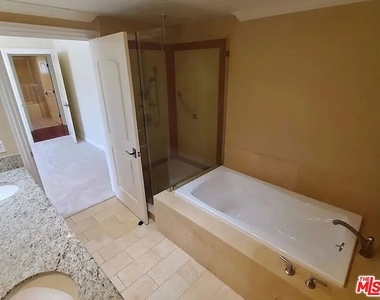 1135 S Shenandoah Street - Photo Thumbnail 10