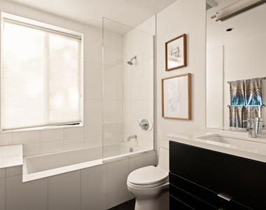1200 N Sweetzer Avenue - Photo Thumbnail 15