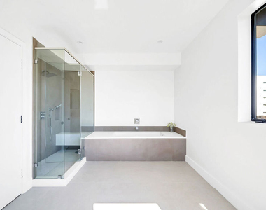 1123 N Formosa Avenue - Photo Thumbnail 21