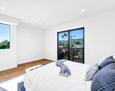 1123 N Formosa Avenue - Photo Thumbnail 16