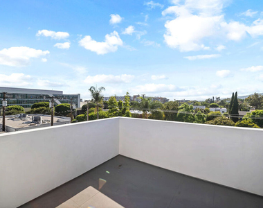 1123 N Formosa Avenue - Photo Thumbnail 27