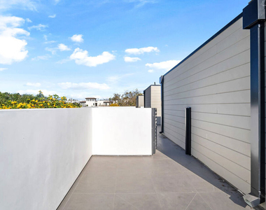1123 N Formosa Avenue - Photo Thumbnail 29