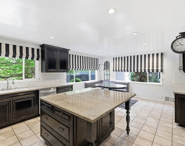 503 N Greencraig Road - Photo Thumbnail 7