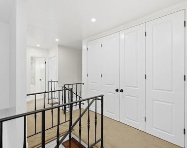 503 N Greencraig Road - Photo Thumbnail 20
