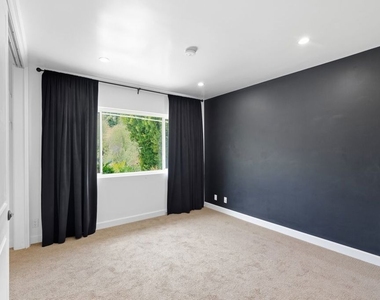 503 N Greencraig Road - Photo Thumbnail 21