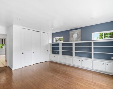 503 N Greencraig Road - Photo Thumbnail 12