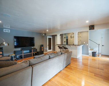 503 N Greencraig Road - Photo Thumbnail 20