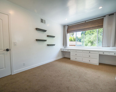 503 N Greencraig Road - Photo Thumbnail 29