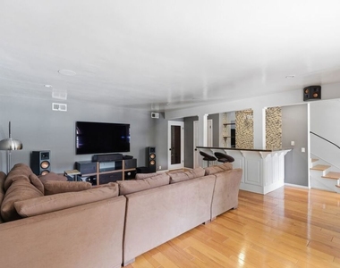 503 N Greencraig Road - Photo Thumbnail 33