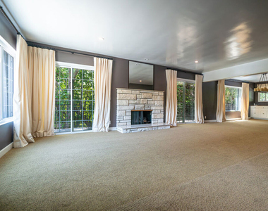 503 N Greencraig Road - Photo Thumbnail 5