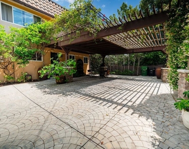 503 N Greencraig Road - Photo Thumbnail 57